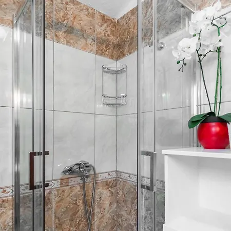 2 Bedroom Stunning In Semesterbostad *