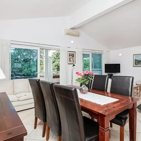 Semesterbostad 2 Bedroom Stunning In *