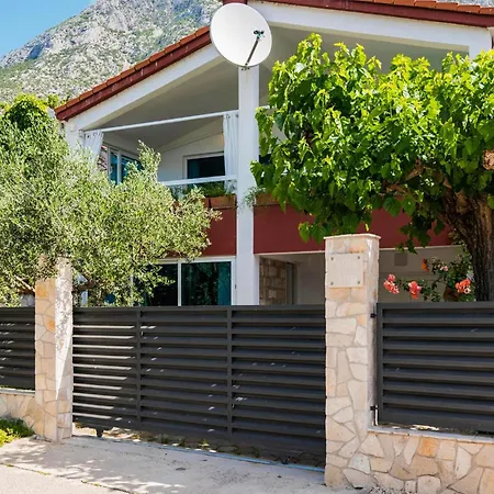 Semesterbostad 2 Bedroom Stunning In