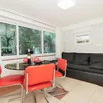 بيت للعطل 2 Bedroom Stunning In