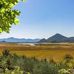 2 Bedroom Stunning In Hébergement de vacances