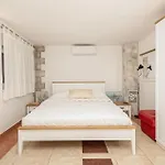2 Bedroom Stunning In