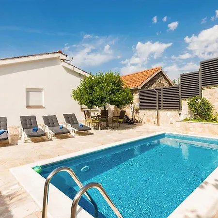 2 Bedroom Stunning In Feriehus